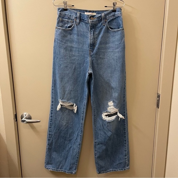 Levi’s High waisted straight distressed jeans size 28 medium wash - Picture 2 of 7